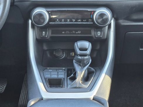 Used 2024 Toyota RAV4 LE image 17