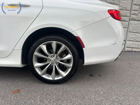 Used 2015 Chrysler 200 S image 10