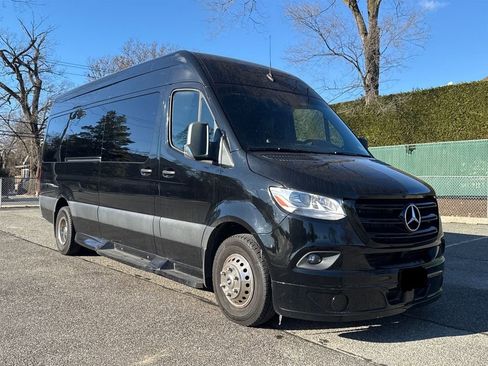Used 2021 Mercedes-Benz Sprinter 3500 image 10