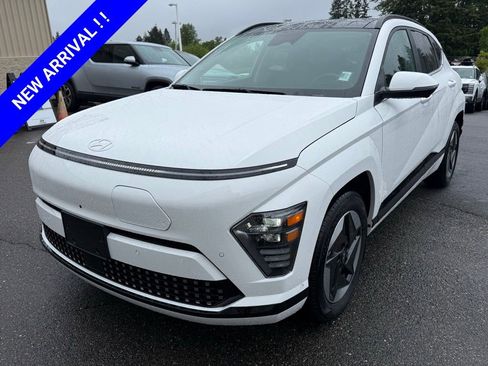 Certified 2025 Hyundai Kona Limited FWD image 1