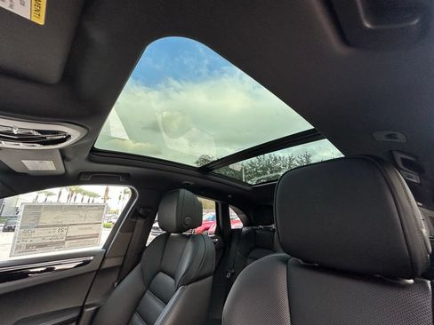Used 2026 Porsche Macan AWD/4WD image 25
