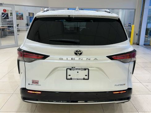 New 2026 Toyota Sienna Platinum AWD/4WD image 7