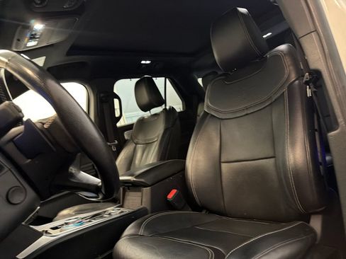 Used 2020 Ford Explorer ST w/ Premium Technology Package AWD/4WD image 27