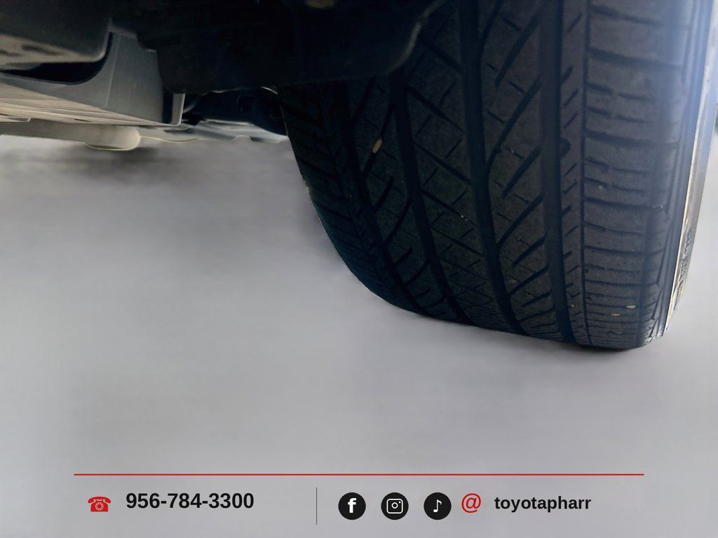 Used 2024 Toyota Camry SE AWD/4WD image 19