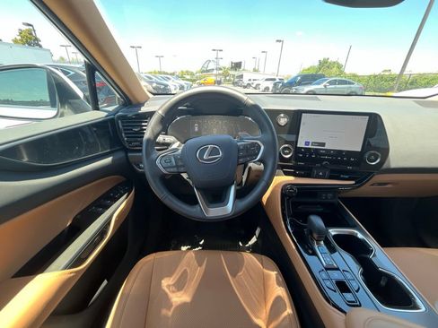 Used 2026 Lexus NX 350 AWD w/ Accessory Package (2T) image 4