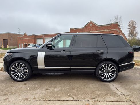 Used 2018 Land Rover Range Rover Long Wheelbase Autobiography image 10