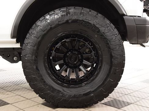 Used 2024 Ford Bronco Badlands AWD/4WD image 23