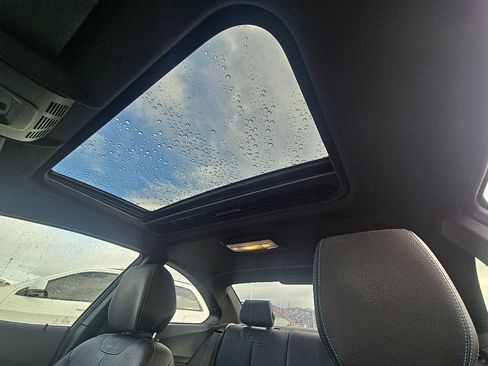 Used 2018 BMW M2 image 32