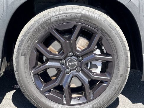 Used 2025 Honda Pilot Black Edition image 42
