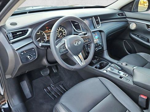 Used 2024 INFINITI QX50 Luxe AWD/4WD image 10