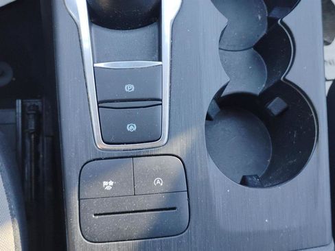 Used 2020 Ford Escape SE FWD image 34
