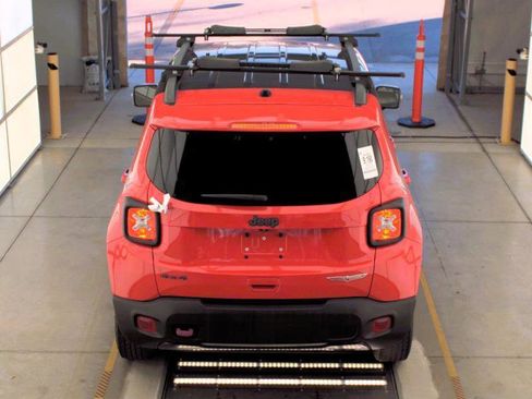 Used 2019 Jeep Renegade Trailhawk w/ Cold Weather Group II image 3