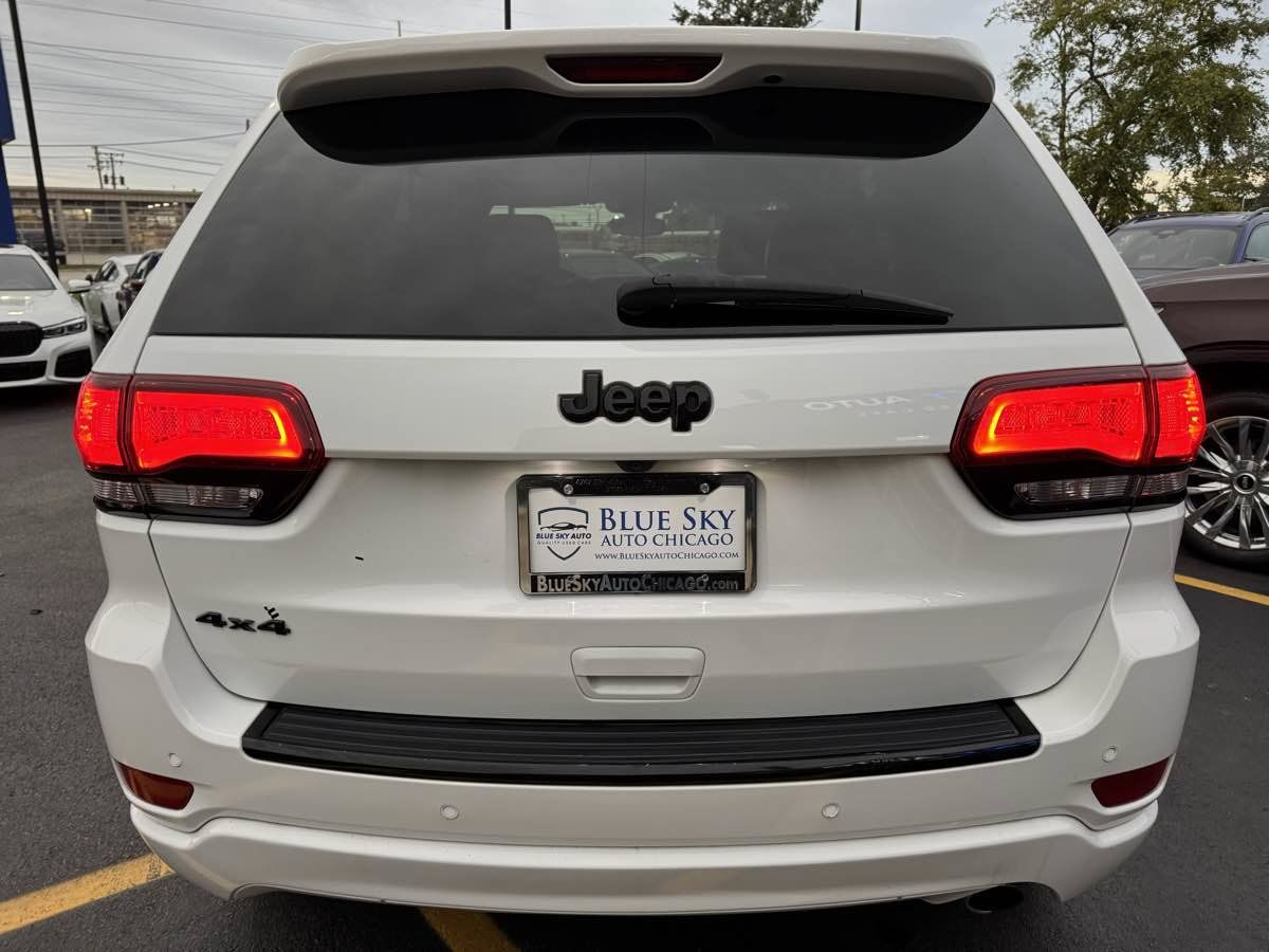Used 2017 Jeep Grand Cherokee Altitude AWD/4WD image 6