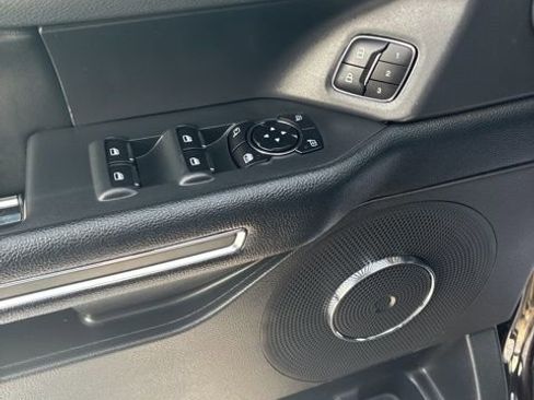 Used 2024 Ford Expedition Max XLT image 12