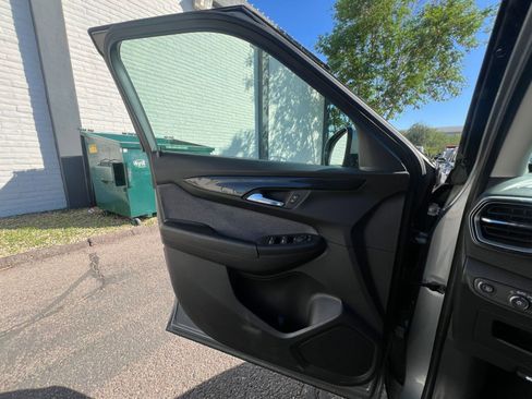 Used 2025 Chevrolet TrailBlazer LT image 20