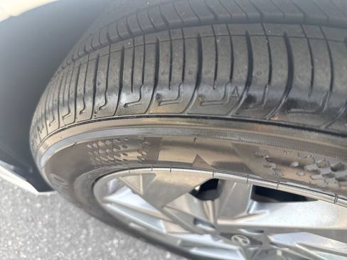 Used 2026 Hyundai Elantra Hybrid FWD image 28