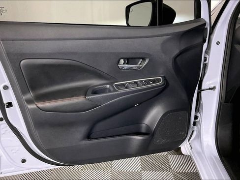 Used 2025 Nissan Versa SR w/ Trunk Package FWD image 24