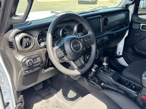 Used 2023 Jeep Wrangler Unlimited w/ 8.4" Radio Group AWD/4WD image 20