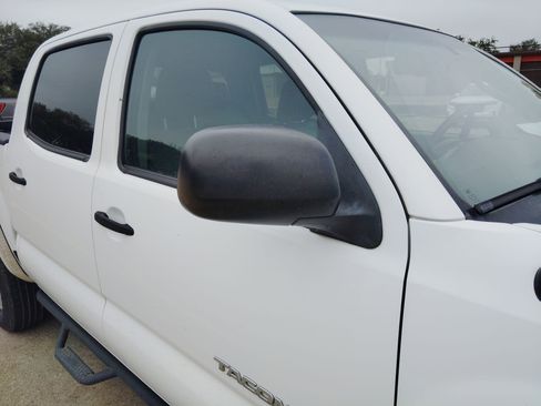 Used 2011 Toyota Tacoma 4x4 Double Cab image 10