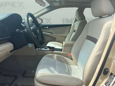 Used 2012 Toyota Camry XLE FWD image 9
