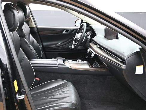 Used 2023 Genesis Electrified G80 image 40