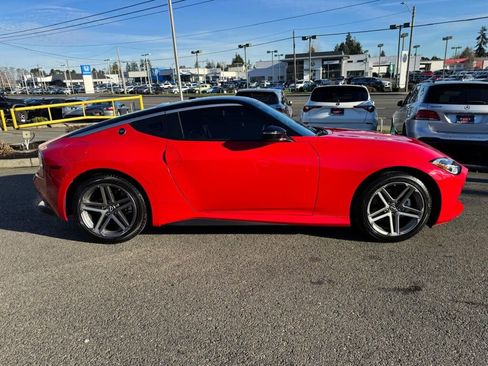 Used 2025 Nissan Z Sport w/ Floor Mat Package image 6