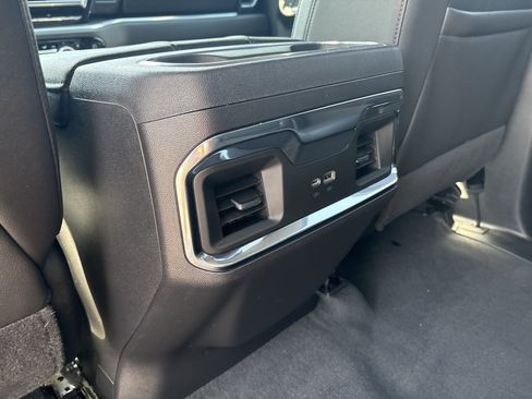 Used 2022 GMC Sierra 1500 SLT w/ SLT Convenience Package AWD/4WD image 17