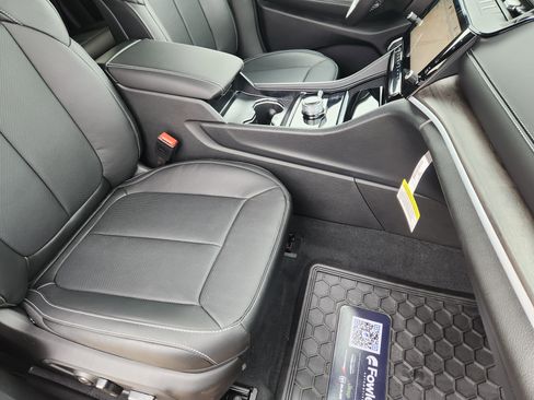 New 2026 Jeep Grand Cherokee Limited Reserve image 11