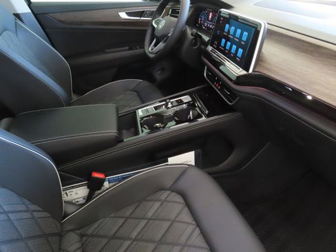 New 2026 Volkswagen Atlas SEL Premium R-Line image 28