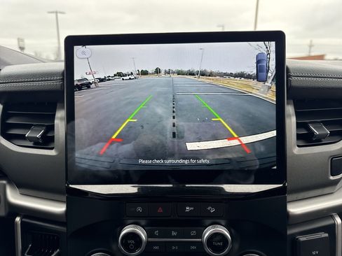 Used 2024 Ford Expedition Max XLT image 17