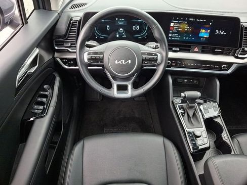 Used 2025 Kia Sportage EX w/ Premium Package FWD image 11