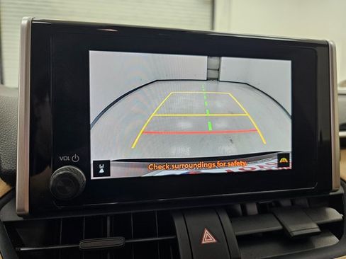 Used 2025 Toyota RAV4 XLE Premium image 20