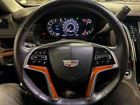 Used 2017 Cadillac Escalade Luxury RWD image 31