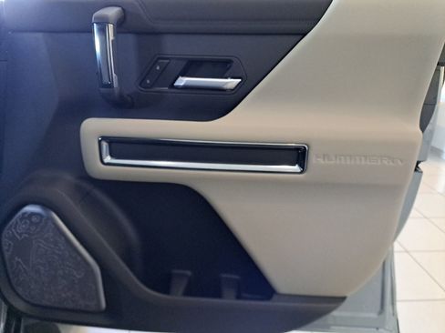 New 2026 GMC Hummer EV SUV image 31