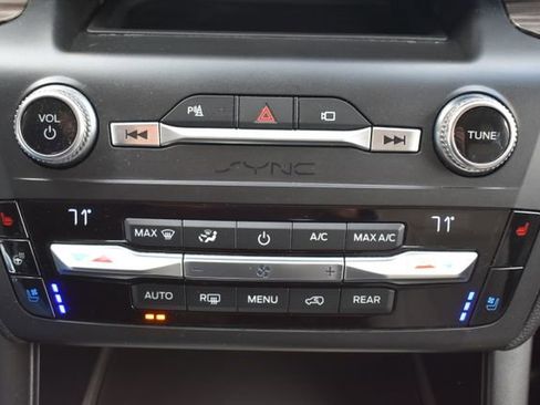 Used 2020 Ford Explorer Limited AWD/4WD image 36