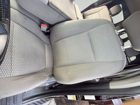 Used 2018 Ford F150 XLT w/ Equipment Group 302A Luxury AWD/4WD image 32