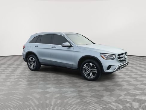 Used 2021 Mercedes-Benz GLC 300 w/ Premium Package image 2