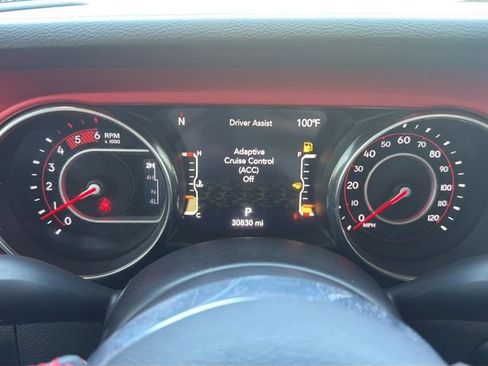 Used 2022 Jeep Gladiator Rubicon w/ Cold Weather Group AWD/4WD image 23