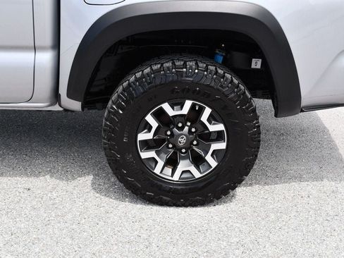 Used 2020 Toyota Tacoma TRD Off-Road AWD/4WD image 66
