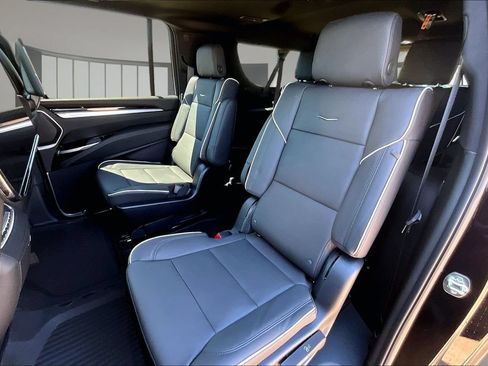 New 2026 Cadillac Escalade ESV Luxury w/ Touring Package AWD/4WD image 10