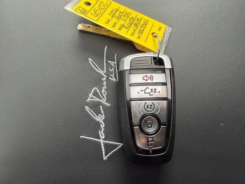 New 2026 Ford F250 Lariat w/ Black Appearance Package image 50