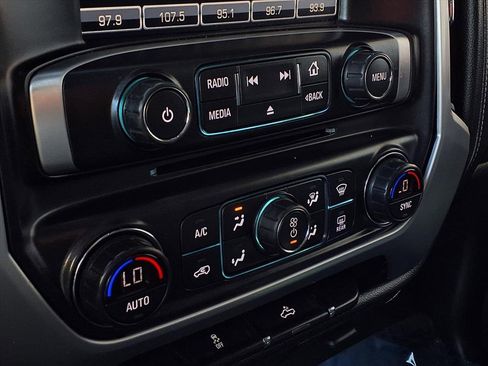 Used 2018 GMC Sierra 1500 SLE w/ SLE Value Package image 9