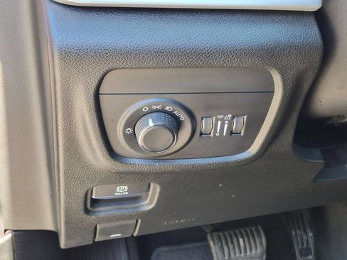 Certified 2023 Jeep Grand Cherokee Altitude AWD/4WD image 15