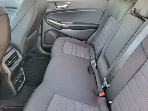 Used 2024 Ford Edge SE image 26