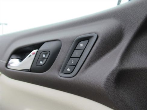 Used 2019 GMC Acadia Denali w/ Technology Package image 30