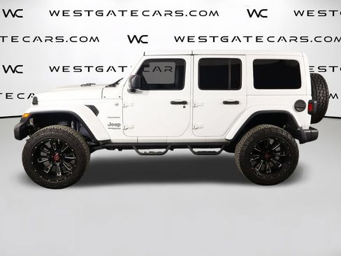 Used 2018 Jeep Wrangler Unlimited Sahara AWD/4WD image 5