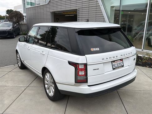Used 2017 Land Rover Range Rover HSE image 8