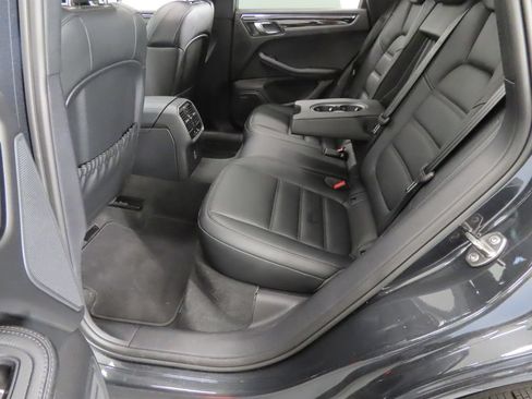 Certified 2026 Porsche Macan AWD/4WD image 44