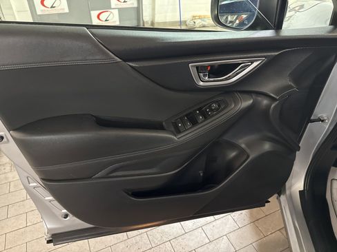 Used 2022 Subaru Forester Premium AWD/4WD image 27