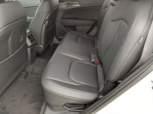 New 2026 Kia Sportage EX AWD/4WD image 17